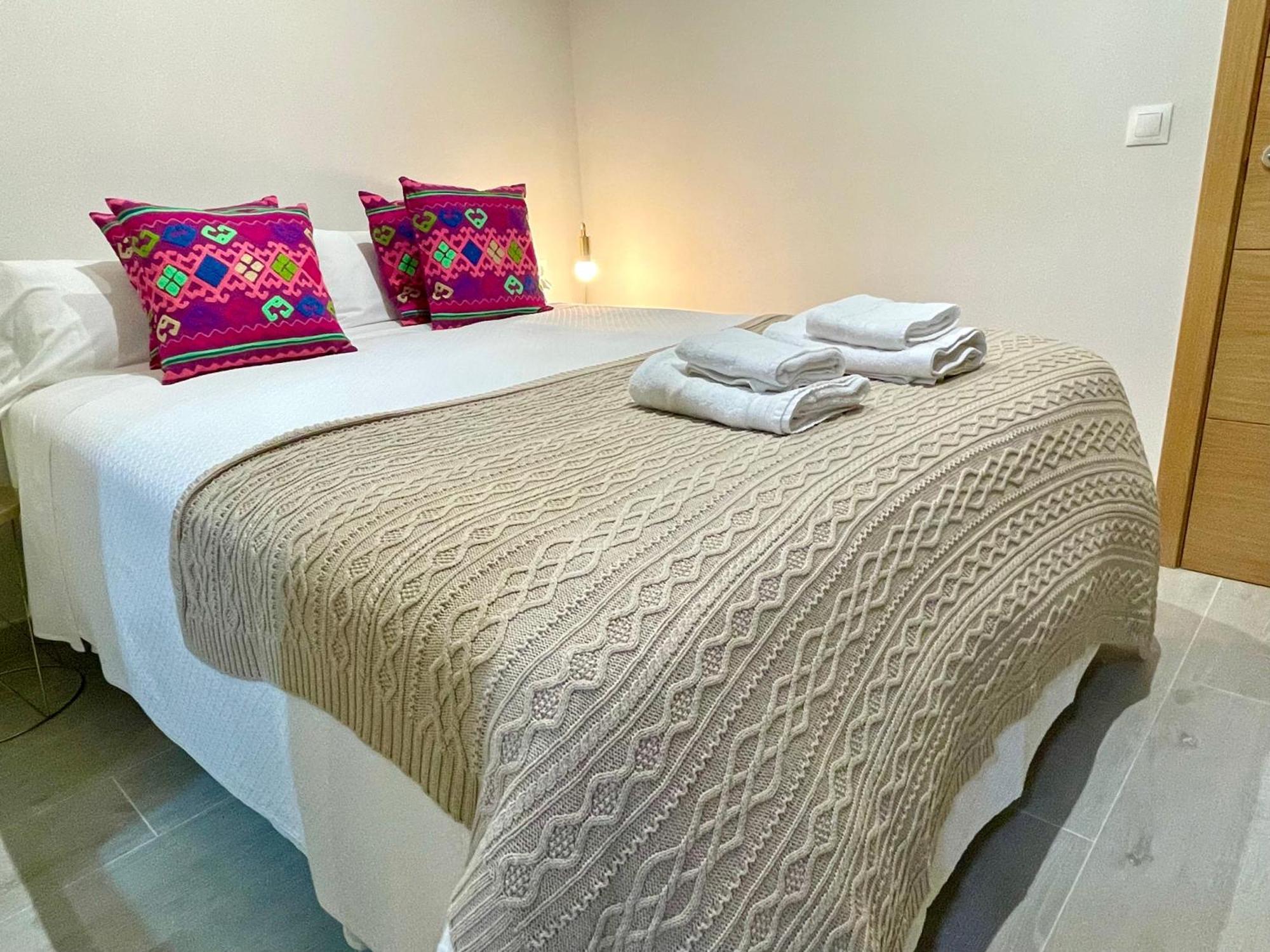 Eva Recommends Catedral Confort Seville Luaran gambar